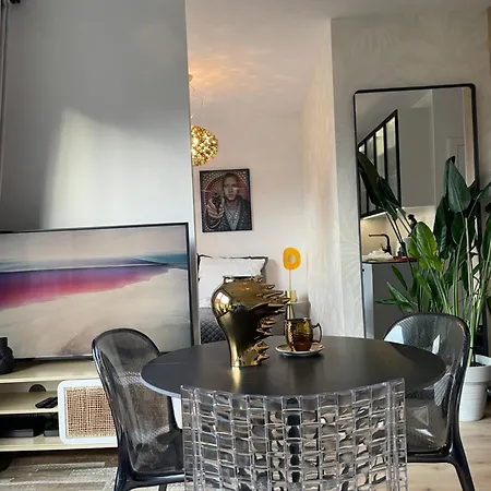 Apartment Piper Gold Targi
